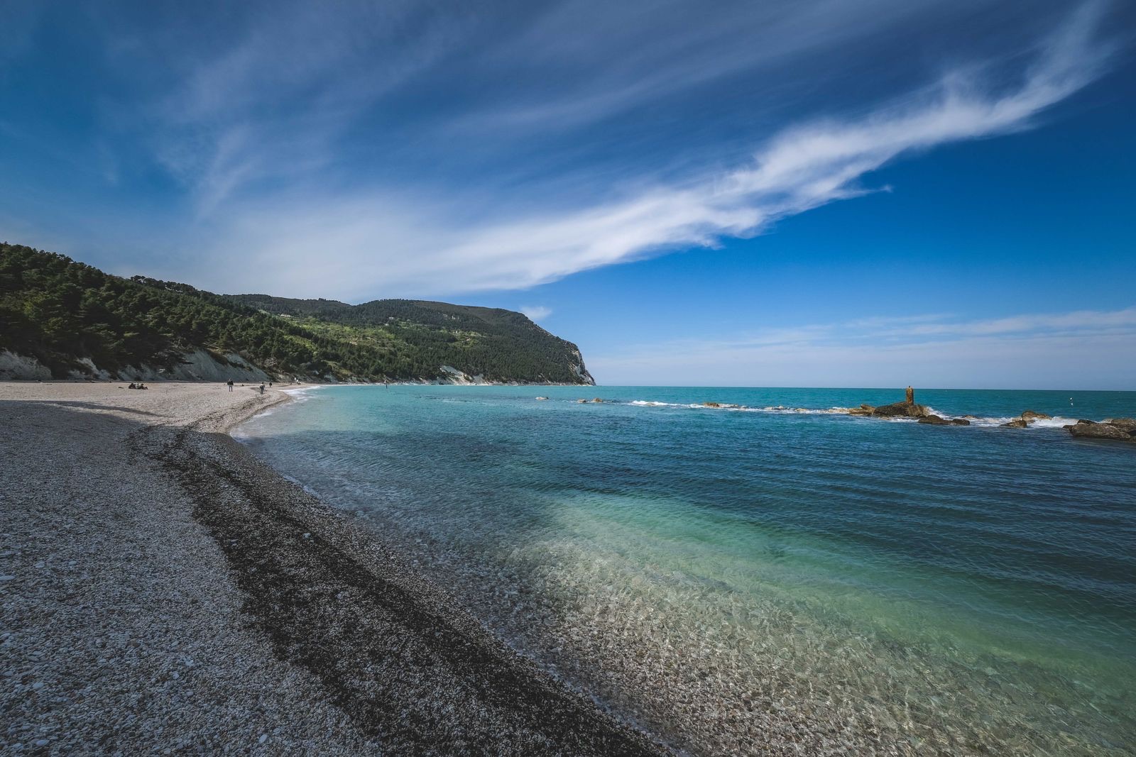 Mare cristallino e spiaggia della costa cilentana